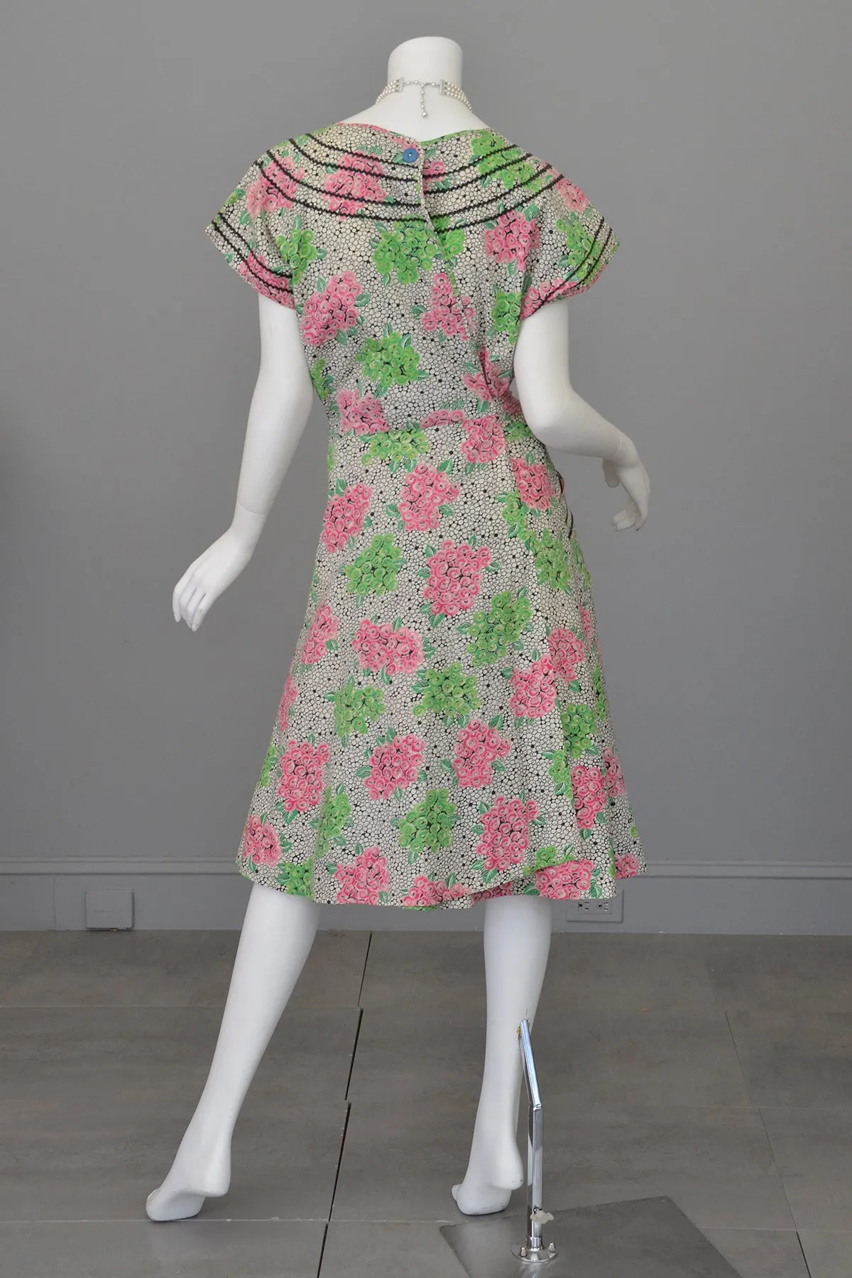 1940s 50s Pink Green Hydrangea Print Wrap House Dress