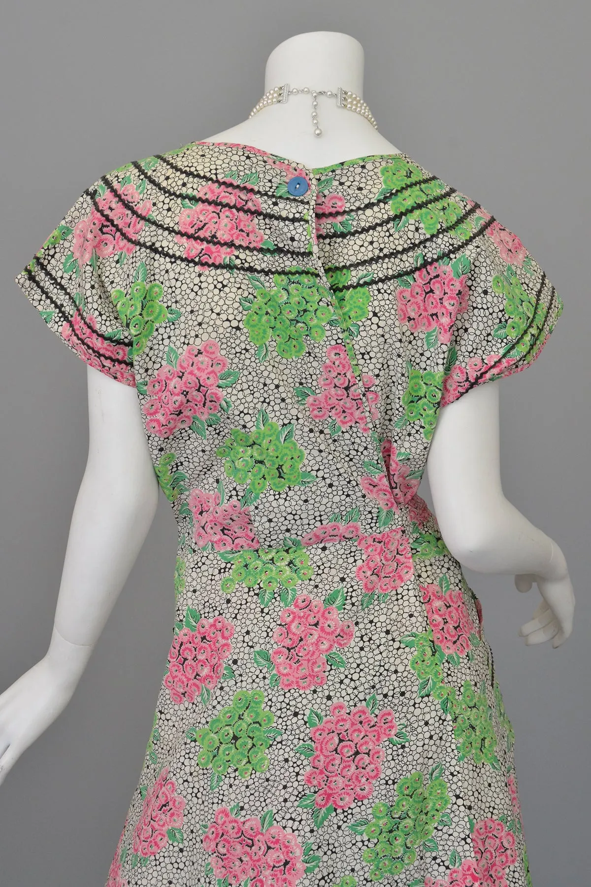 1940s 50s Pink Green Hydrangea Print Wrap House Dress