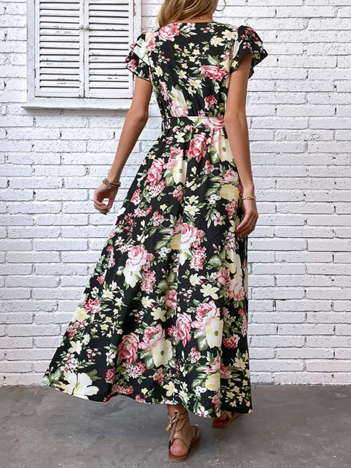 *APP EXCLUSIVE* Floral Flutter Sleeve Tie Waist Split Dress