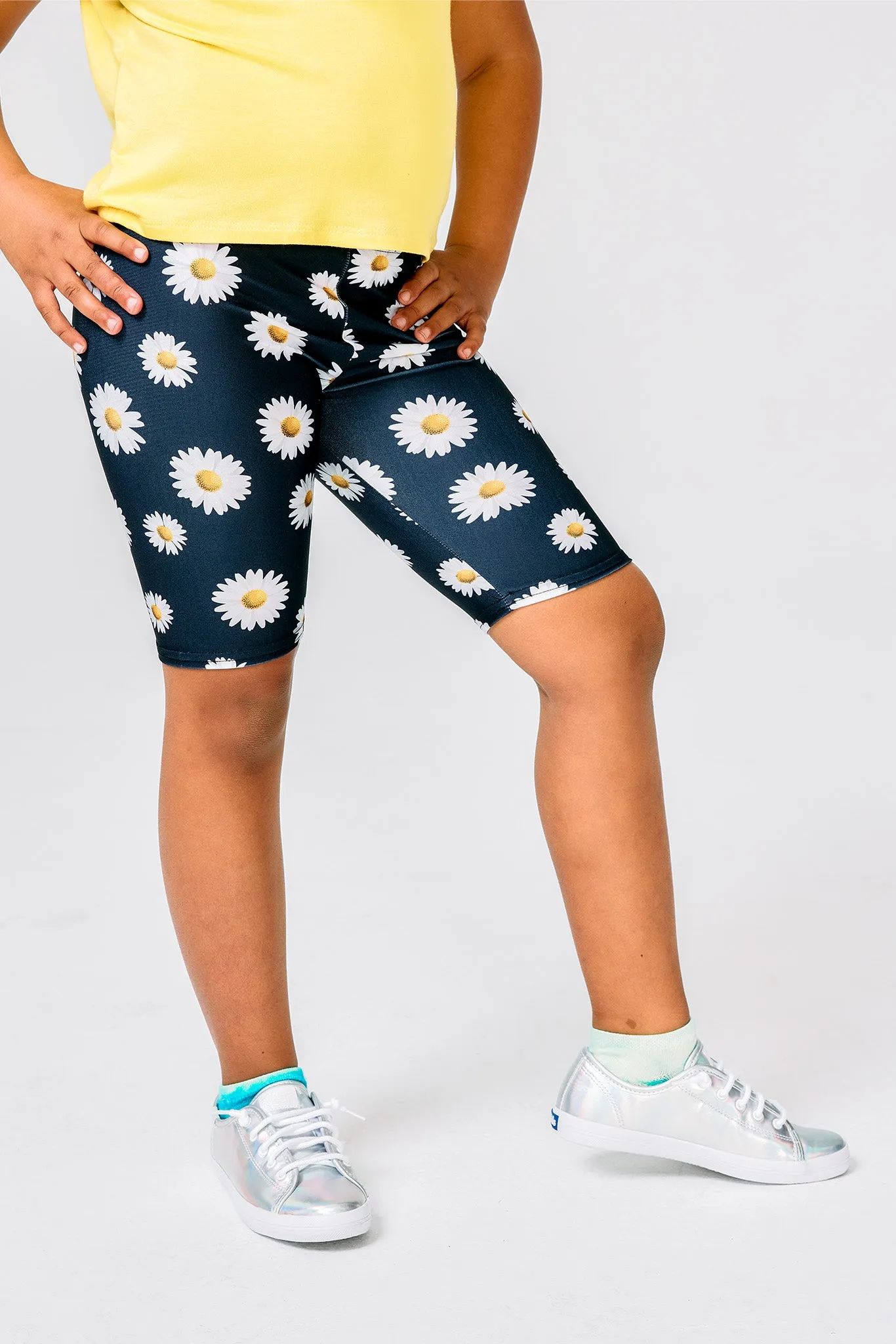 Girls Bike Shorts in Daisies