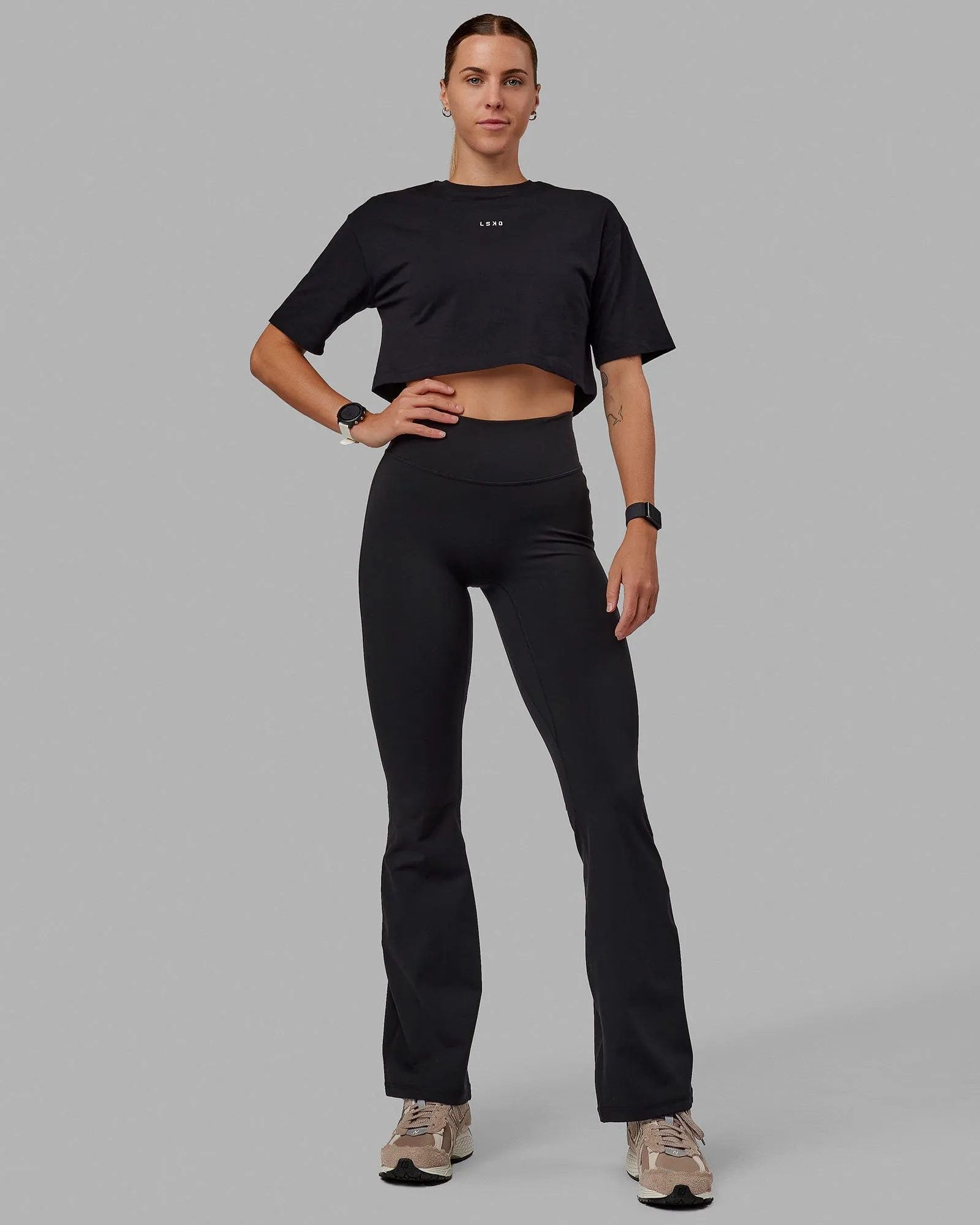 Hustle Cropped Tee - Black