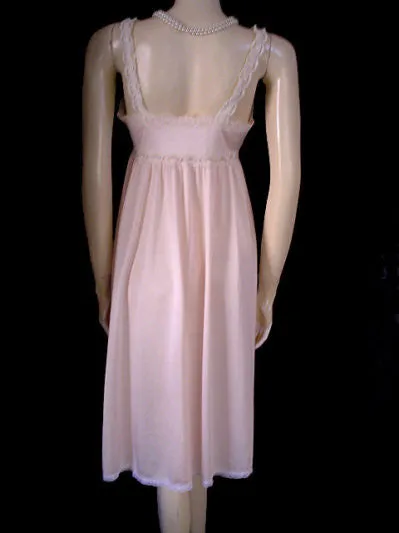 *VINTAGE OLGA "SLEEPING PRETTY" LIGHTLY PADDED LACE BRA NIGHTGOWN IN PEONY