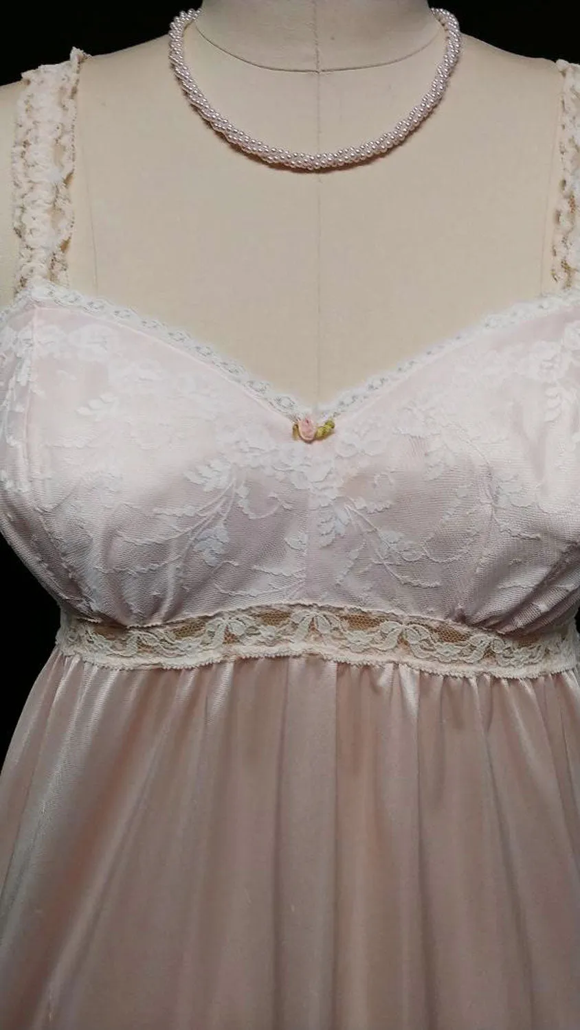 *VINTAGE OLGA "SLEEPING PRETTY" LIGHTLY PADDED LACE BRA NIGHTGOWN IN PEONY